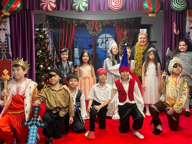 Волшебный Новый год в Cosmo School! 